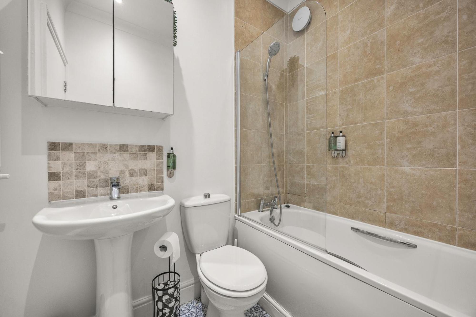 ברייטון 2 Bedroom Flat - With King Sized Beds, Netflix And Sky - Perfect For Contractors, Vacation Guests Or Those Relocating מראה חיצוני תמונה