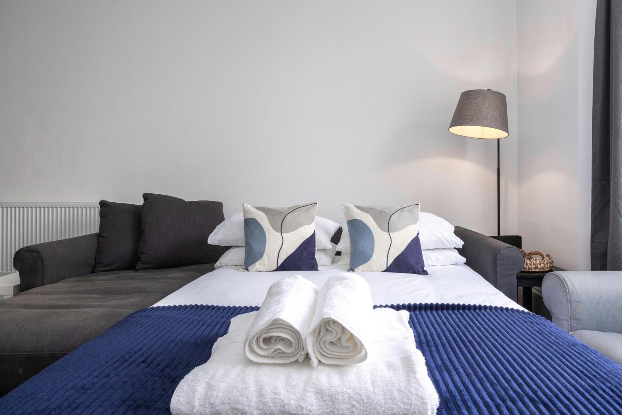 ברייטון 2 Bedroom Flat - With King Sized Beds, Netflix And Sky - Perfect For Contractors, Vacation Guests Or Those Relocating מראה חיצוני תמונה