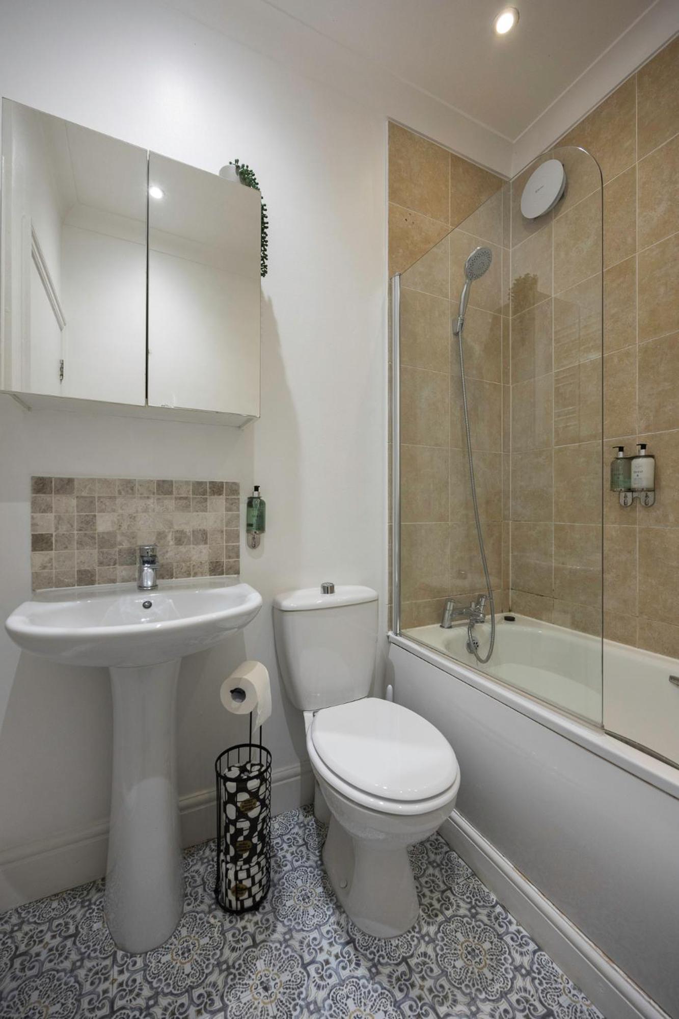 ברייטון 2 Bedroom Flat - With King Sized Beds, Netflix And Sky - Perfect For Contractors, Vacation Guests Or Those Relocating מראה חיצוני תמונה