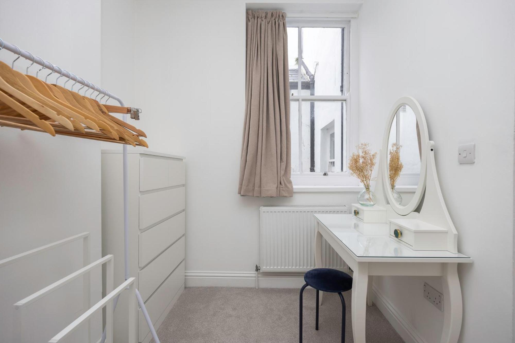 ברייטון 2 Bedroom Flat - With King Sized Beds, Netflix And Sky - Perfect For Contractors, Vacation Guests Or Those Relocating מראה חיצוני תמונה